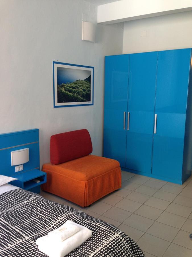 Colombo Centrale Hotel Riomaggiore Kültér fotó