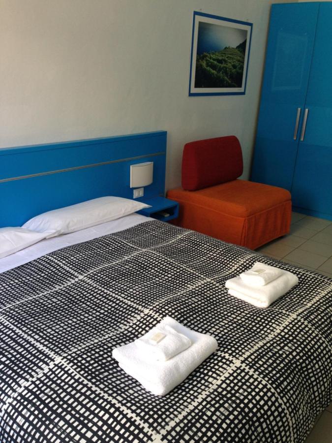 Colombo Centrale Hotel Riomaggiore Kültér fotó
